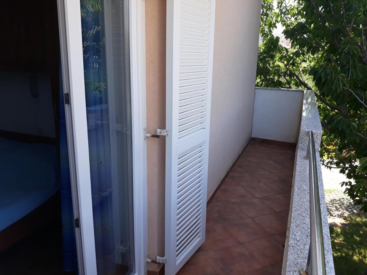 Apartments Denis Baška Εξωτερικό φωτογραφία